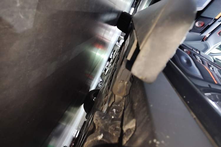 Used Zeekr 9X 2025 Moon Black Edition 70kWh Left Side Sill