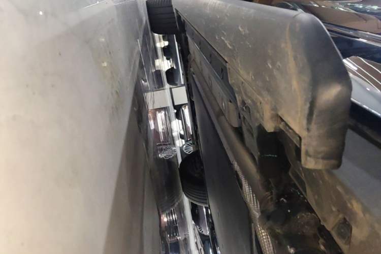 Used Zeekr 9X 2025 Ultra Edition 70kWh Left Side Sill