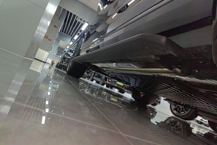 Used Zeekr 9X 2025 Moon Black Edition 70kWh Left Side Sill
