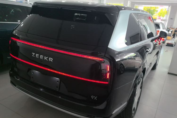 Used Zeekr 9X 2025 Hyper Edition Rear Right 45 Deg