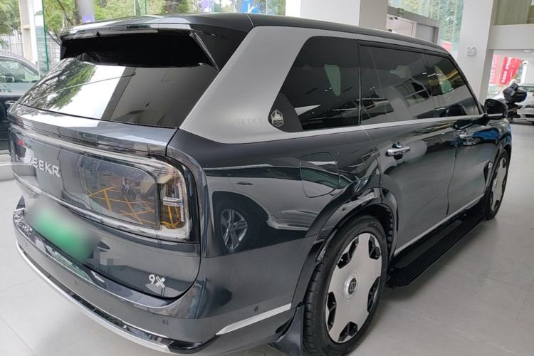 Used Zeekr 9X 2025 Ultra Edition 70kWh Rear Right 45 Deg