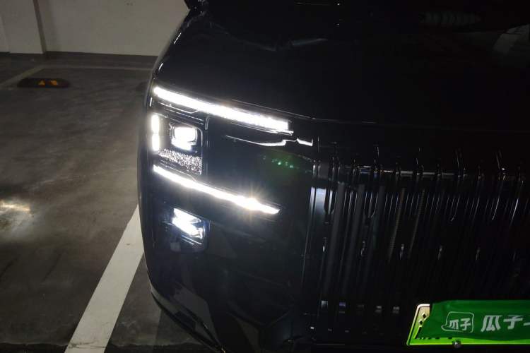 Used Zeekr 9X 2025 Moon Black Edition 70kWh Right Front Headlight