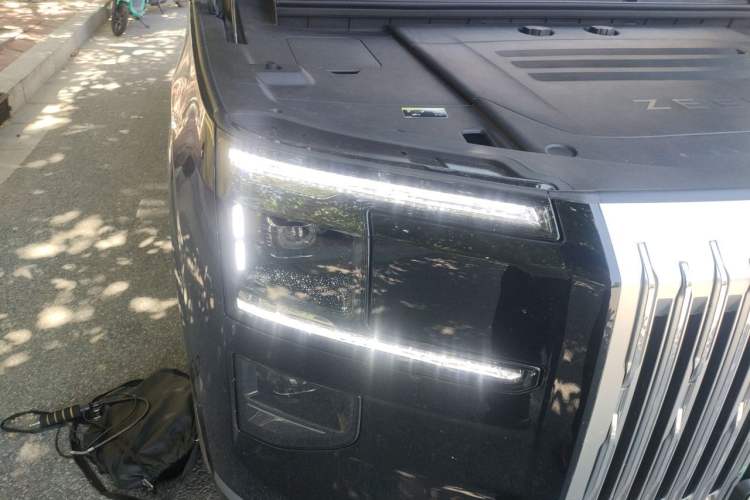 Used Zeekr 9X 2025 Ultra Edition 70kWh Right Front Headlight