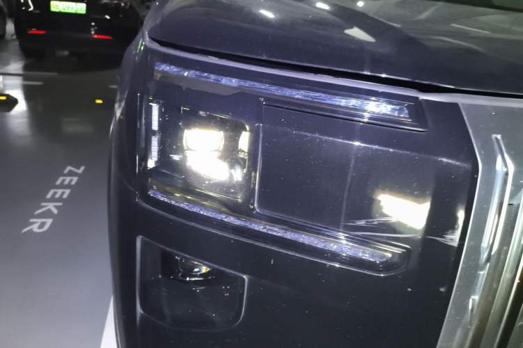 Used Zeekr 9X 2025 Ultra Edition Right Front Headlight