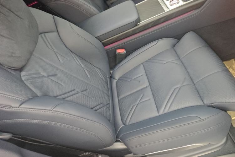 Used Zeekr 9X 2025 Hyper Edition Right Front Seat