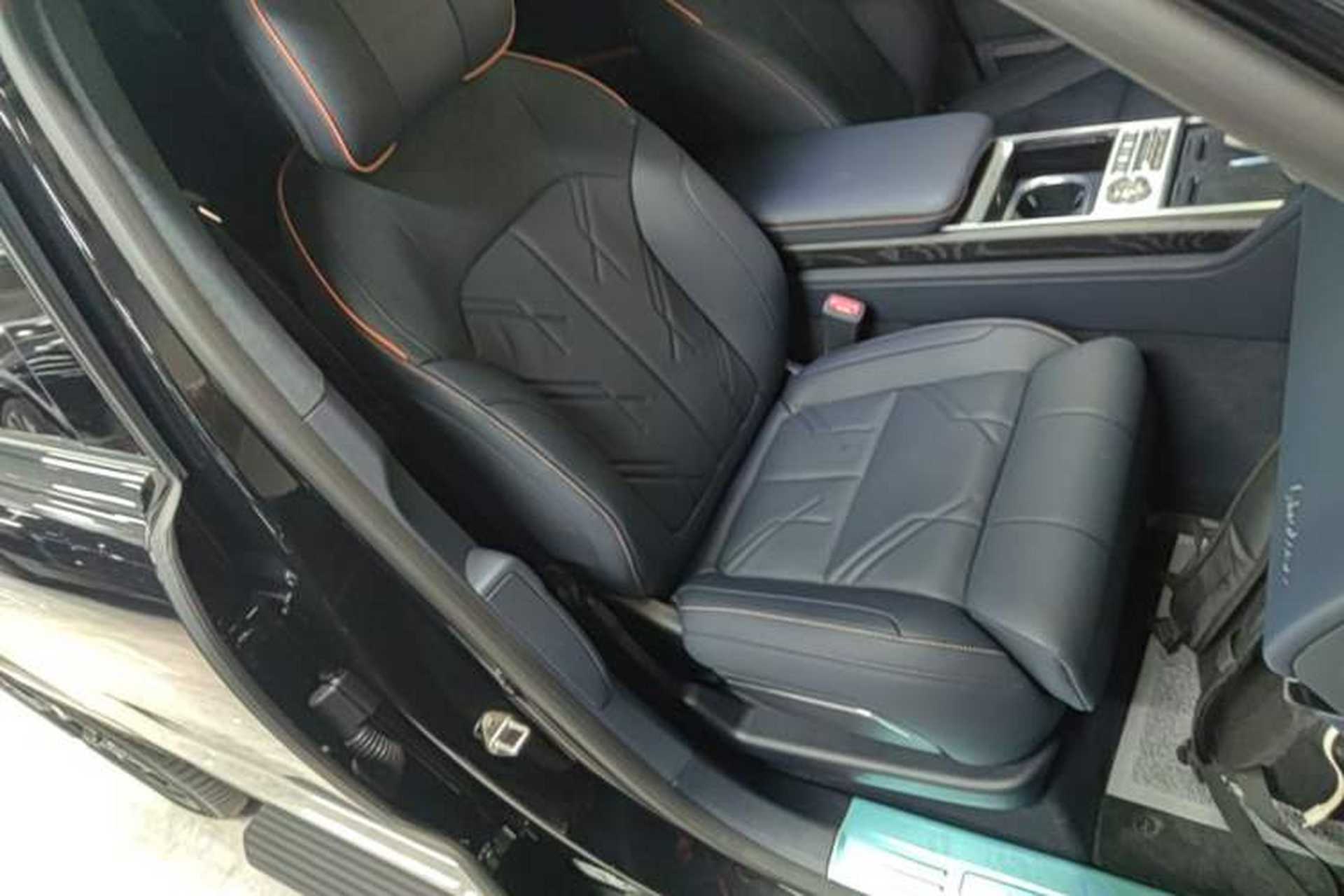 Used Zeekr 9X 2025 Moon Black Edition 70kWh Right Front Seat