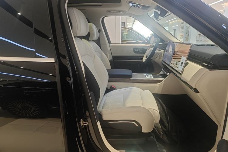 Used Zeekr 9X 2025 Hyper Edition Right Front Seat