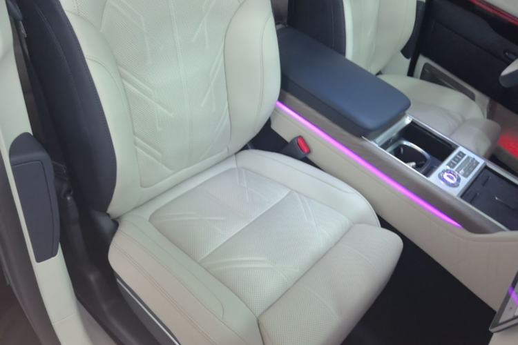 Used Zeekr 9X 2025 Hyper Edition Right Front Seat