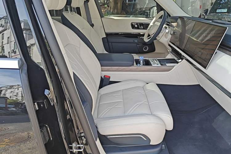 Used Zeekr 9X 2025 Max Edition Right Front Seat