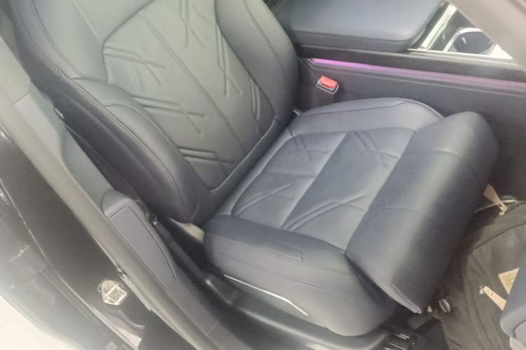 Used Zeekr 9X 2025 Ultra Edition Right Front Seat