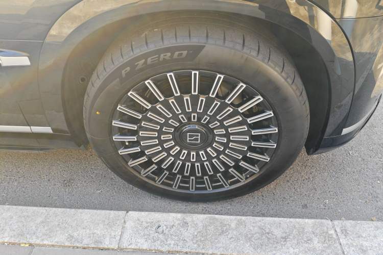 Used Zeekr 9X 2025 Ultra Edition 70kWh Right Front Wheel Hub