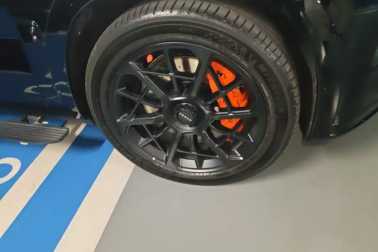 Used Zeekr 9X 2025 Moon Black Edition 70kWh Right Front Wheel Hub