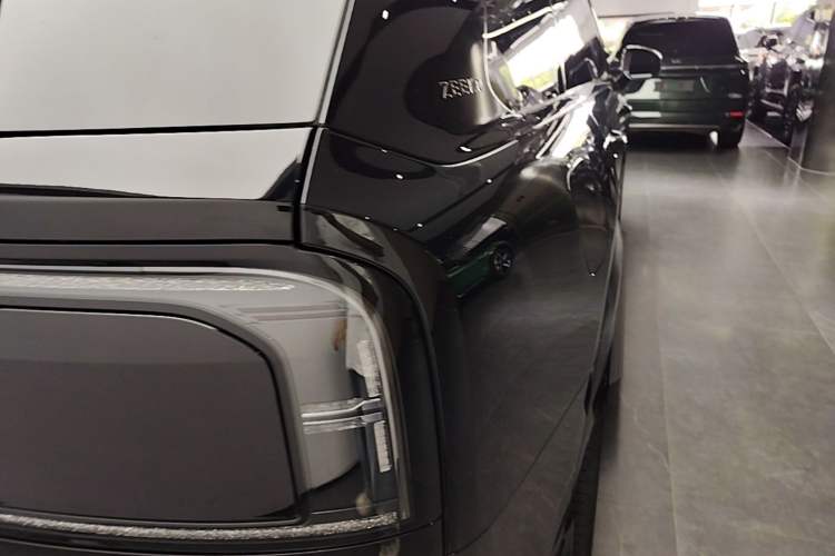 Used Zeekr 9X 2025 Moon Black Edition 70kWh Right Rear Taillight