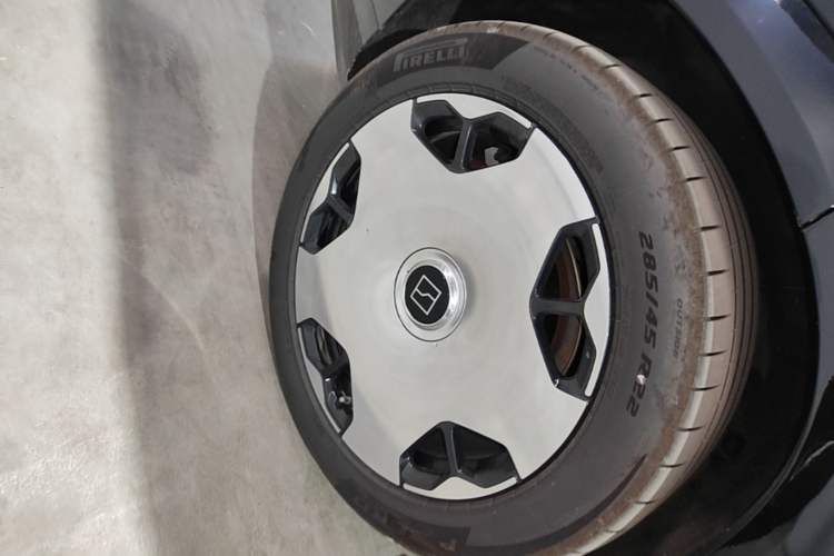 Used Zeekr 9X 2025 Ultra Edition Right Rear Wheel Hub