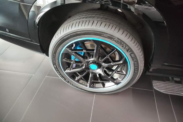 Used Zeekr 9X 2025 Moon Black Edition 70kWh Right Rear Wheel Hub