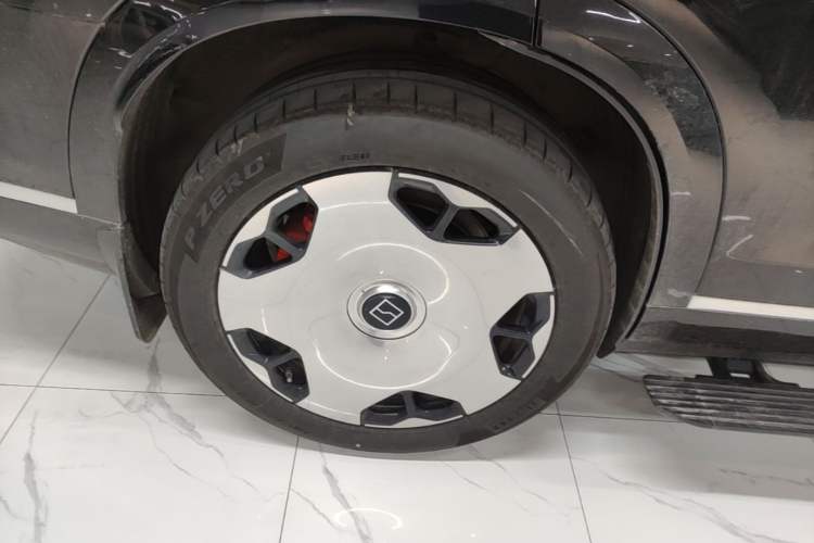 Used Zeekr 9X 2025 Ultra Edition 70kWh Right Rear Wheel Hub