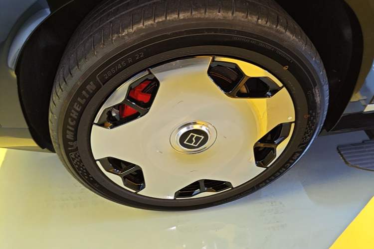 Used Zeekr 9X 2025 Ultra Edition Right Rear Wheel Hub