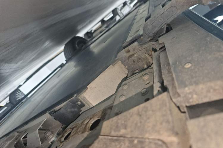 Used Zeekr 9X 2025 Hyper Edition Right Side Sill