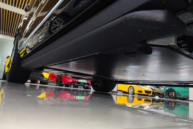 Used Zeekr 9X 2025 Hyper Edition Right Side Sill