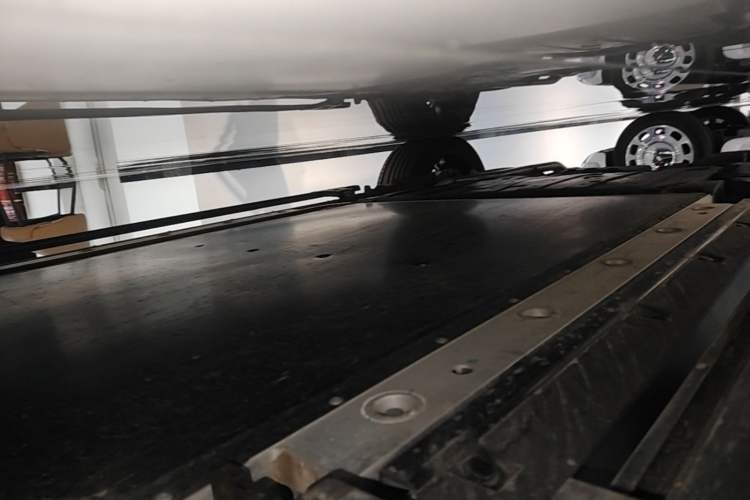 Used Zeekr 9X 2025 Hyper Edition Right Side Sill