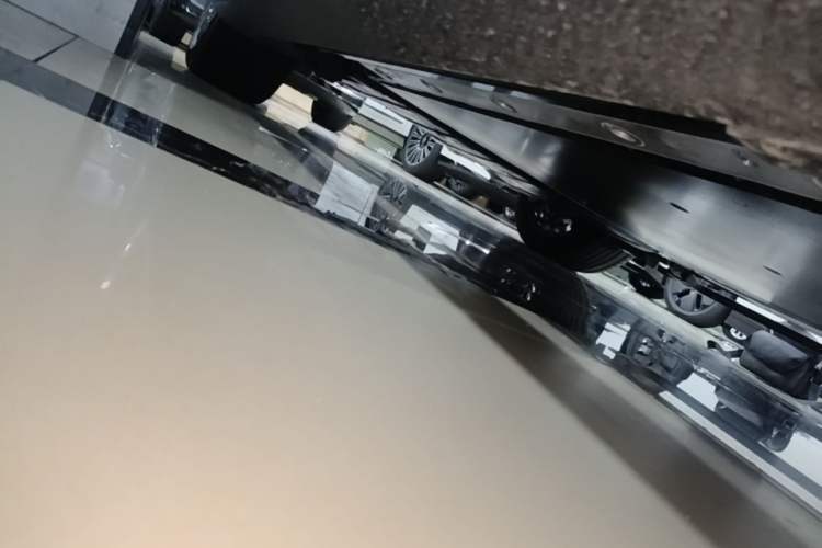 Used Zeekr 9X 2025 Ultra Edition 70kWh Right Side Sill