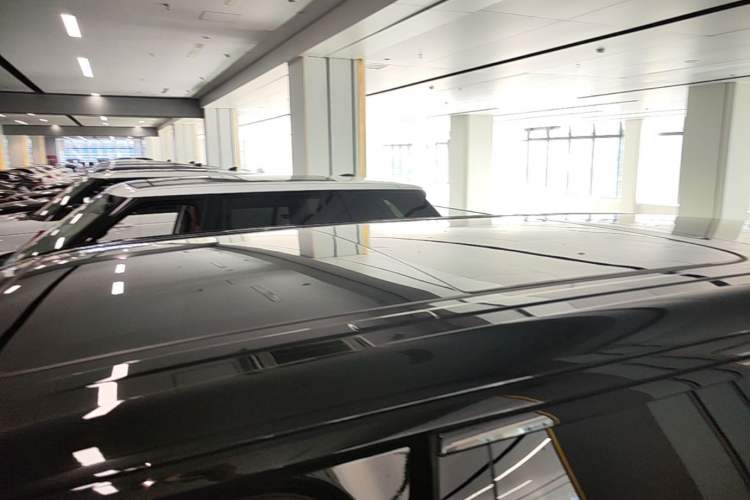 Used Zeekr 9X 2025 Moon Black Edition 70kWh Roof