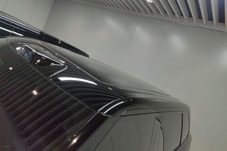 Used Zeekr 9X 2025 Moon Black Edition 70kWh Roof