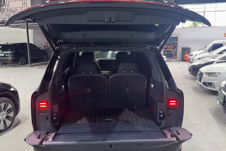 Used Zeekr 9X 2025 Moon Black Edition 70kWh Trunk