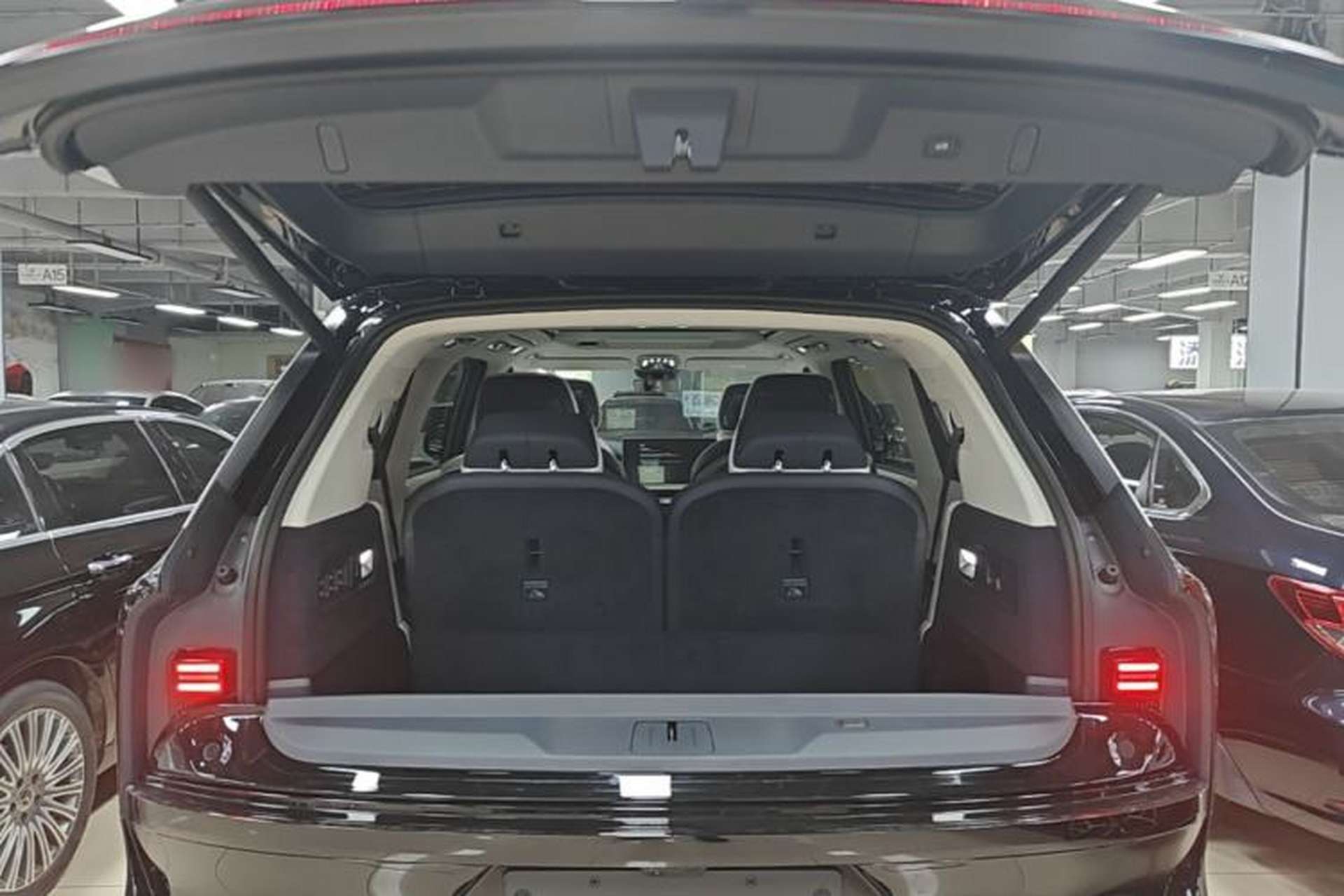 Used Zeekr 9X 2025 Ultra Edition 70kWh Trunk