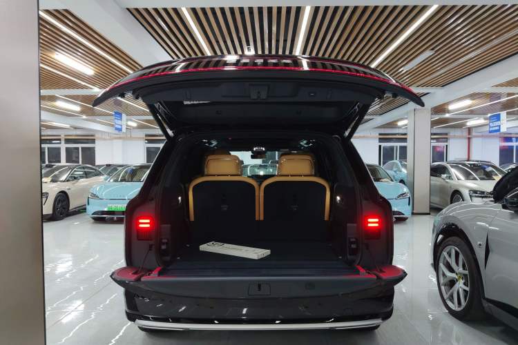 Used Zeekr 9X 2025 Hyper Edition Trunk