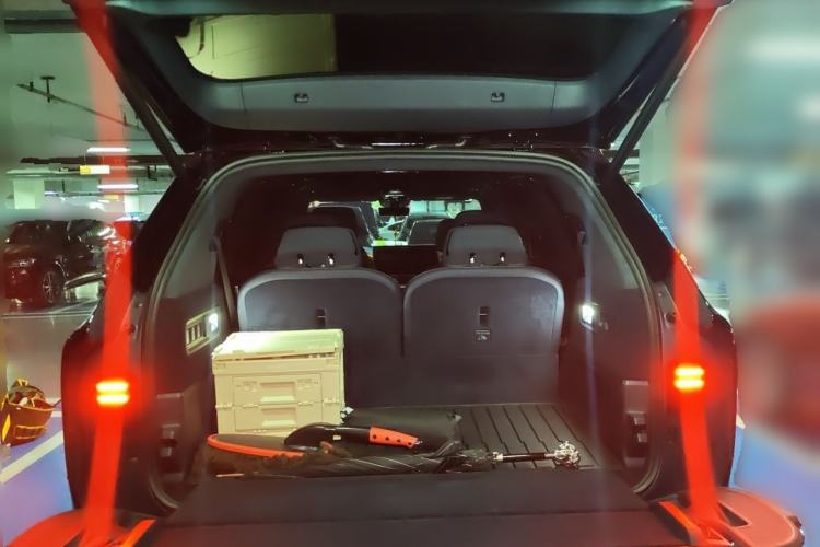 Used Zeekr 9X 2025 Moon Black Edition 70kWh Trunk