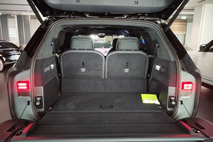 Used Zeekr 9X 2025 Moon Black Edition 70kWh Trunk