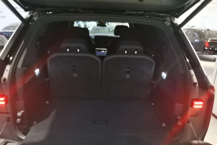 Used Zeekr 9X 2025 Ultra Edition 70kWh Trunk