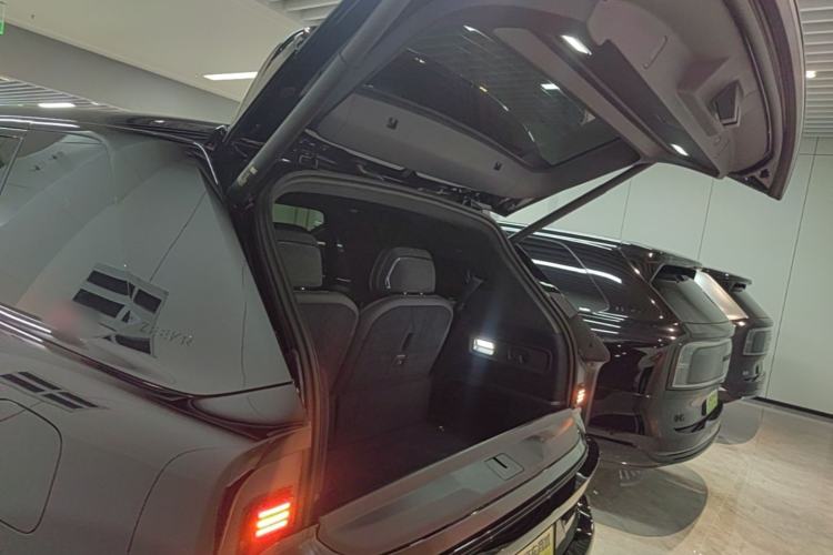 Used Zeekr 9X 2025 Moon Black Edition 70kWh Trunk