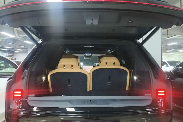 Used Zeekr 9X 2025 Ultra Edition 70kWh Trunk