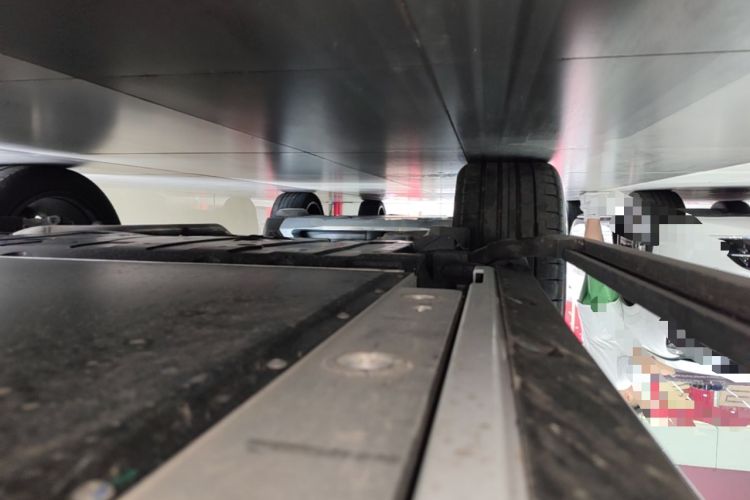 Used Zeekr 9X 2025 Hyper Edition Right Side Sill