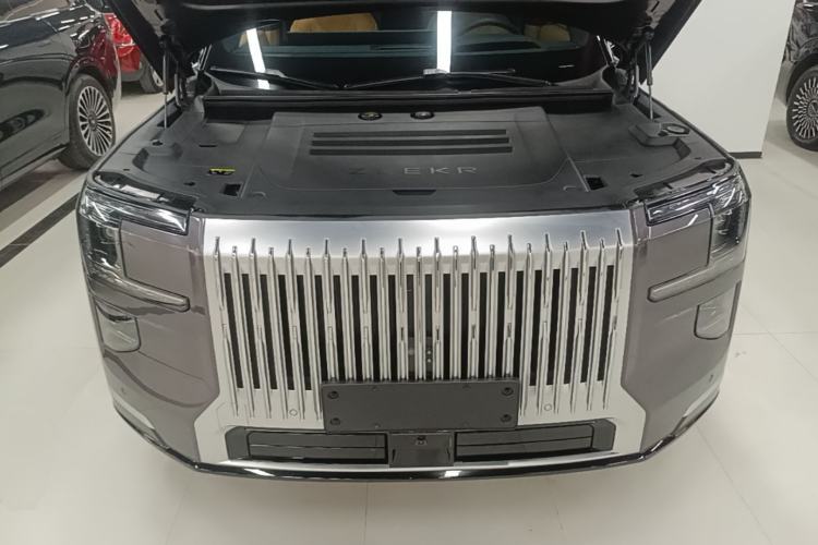 Used Zeekr 9X 2025 Hyper Edition Engine Bay