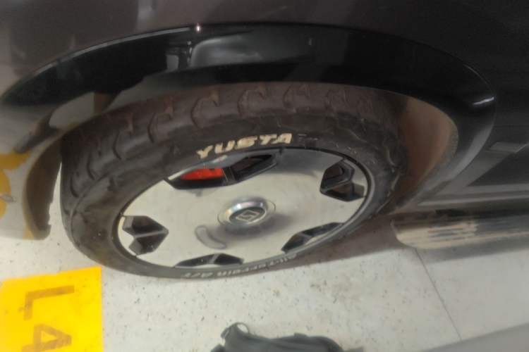 Used Zeekr 9X 2025 Ultra Edition 70kWh Left Front Wheel Hub