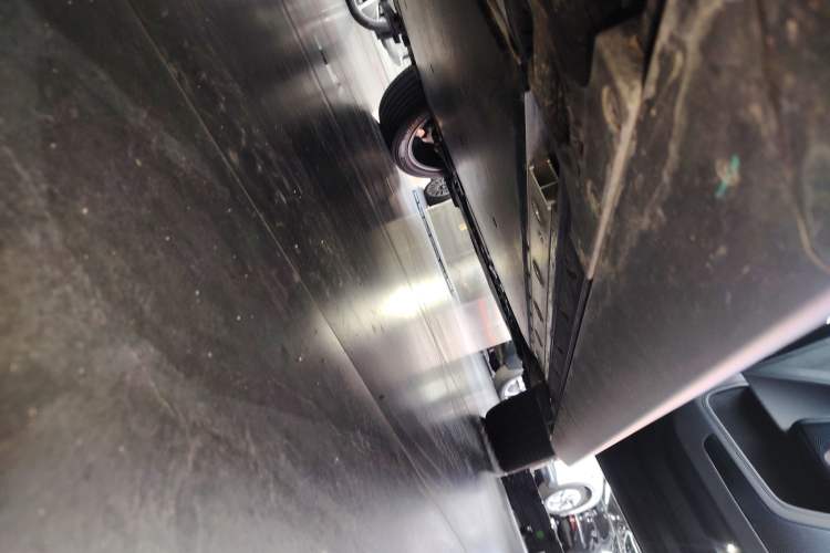 Used Zeekr 9X 2025 Ultra Edition 70kWh Right Side Sill