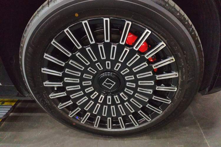 Used Zeekr 9X 2025 Ultra Edition Right Front Wheel Hub
