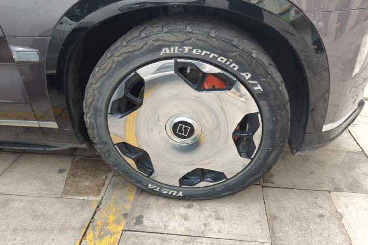 Used Zeekr 9X 2025 Ultra Edition 70kWh Right Front Wheel Hub