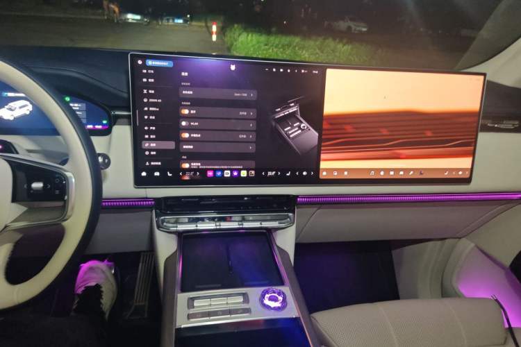Used Zeekr 9X 2025 Ultra Edition 70kWh Audio And AC Panel