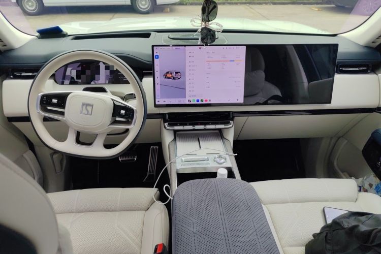 Used Zeekr 9X 2025 Ultra Edition 70kWh Center Console