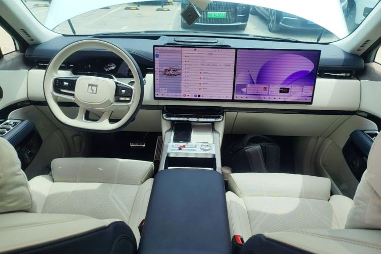 Used Zeekr 9X 2025 Ultra Edition 70kWh Center Console