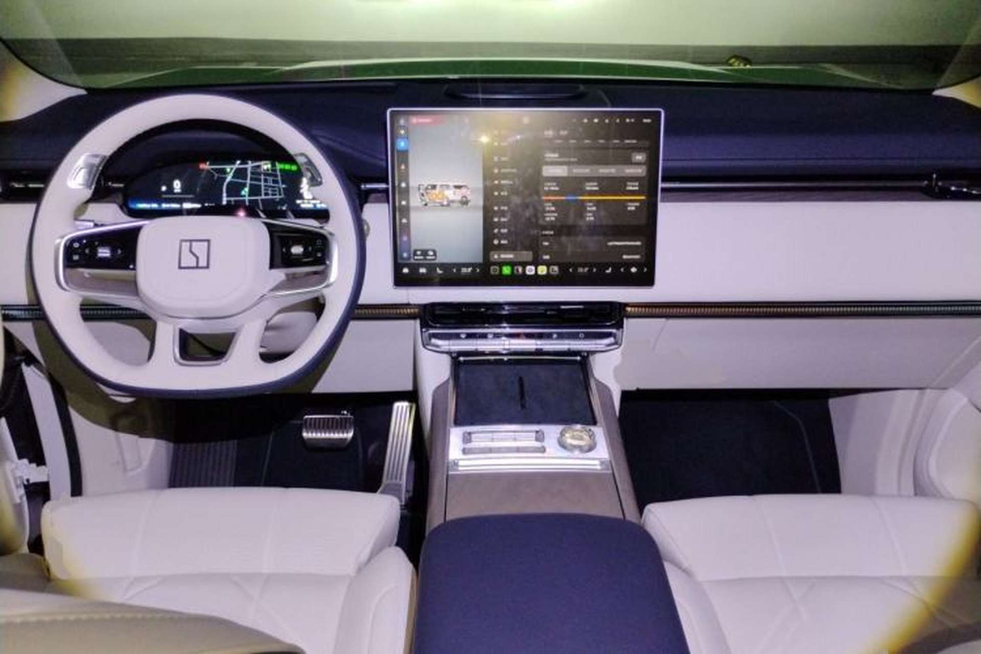 Used Zeekr 9X 2025 Hyper Edition Center Console