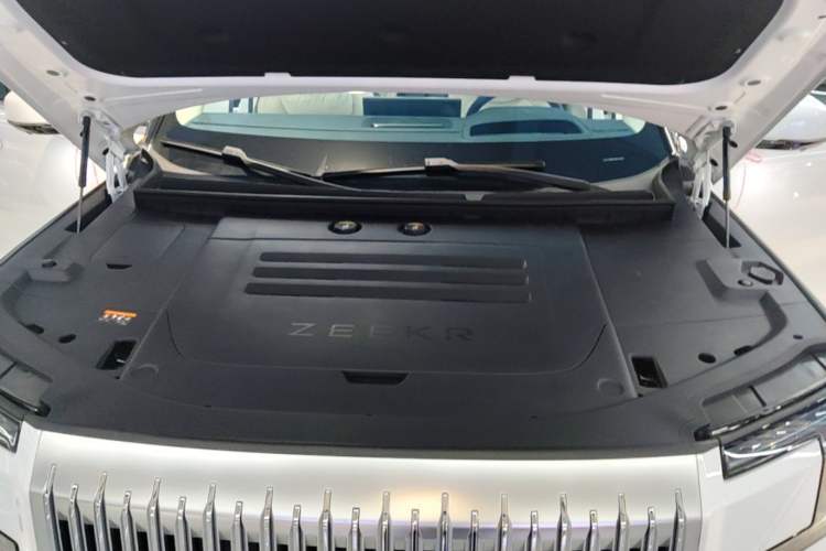 Used Zeekr 9X 2025 Ultra Edition Engine Bay