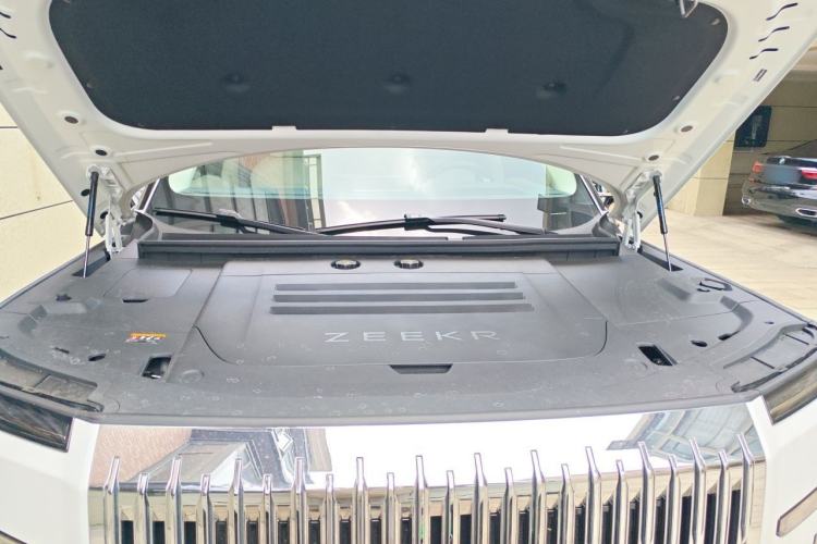 Used Zeekr 9X 2025 Hyper Edition Engine Bay