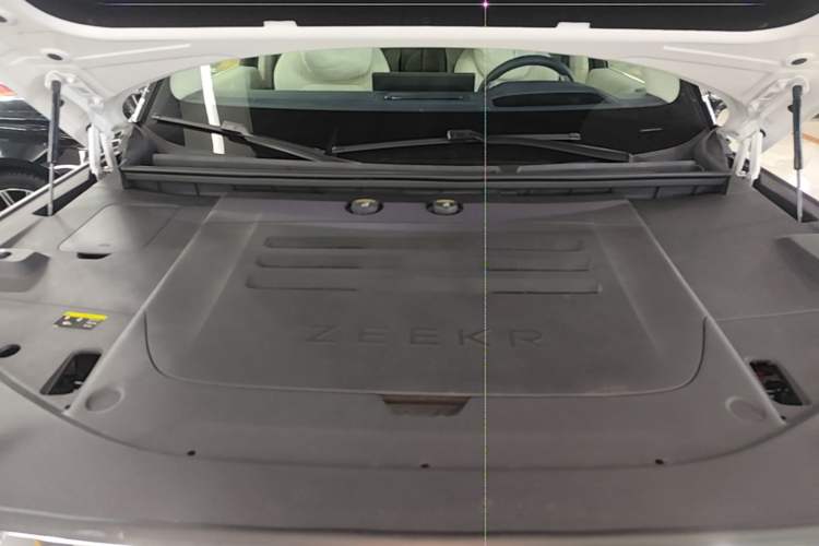 Used Zeekr 9X 2025 Hyper Edition Engine Bay