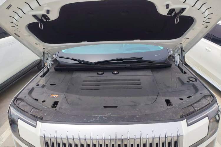 Used Zeekr 9X 2025 Ultra Edition 70kWh Engine Bay
