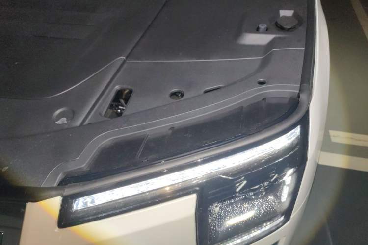 Used Zeekr 9X 2025 Hyper Edition Engine Bay Left